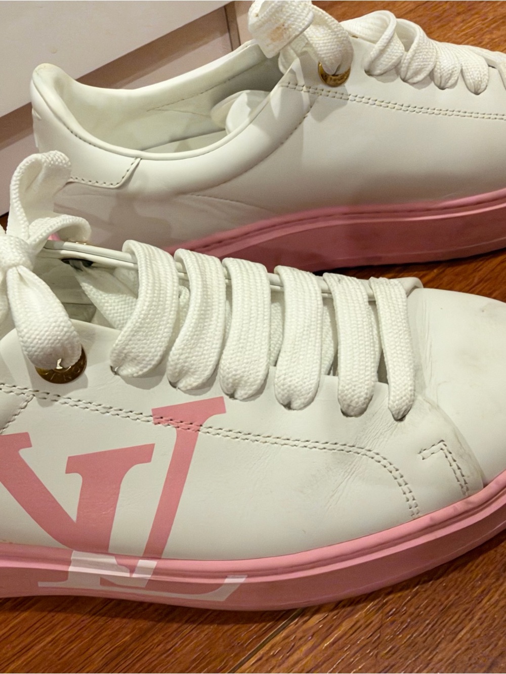 Louis Vuitton White Leather Sneakers with Pink Accents